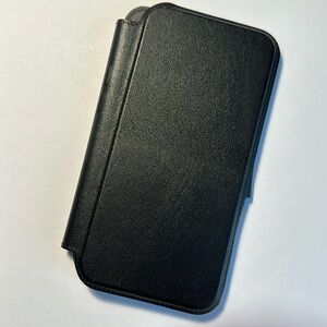 OtterBox Detachable Folio Wallet for MagSafe - iPhone 15 Pro and iPhone 14 Pro